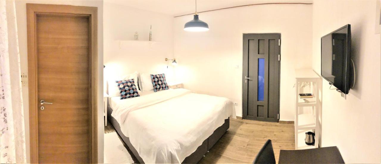 Apartments & Rooms Formenti Skradin Exterior foto