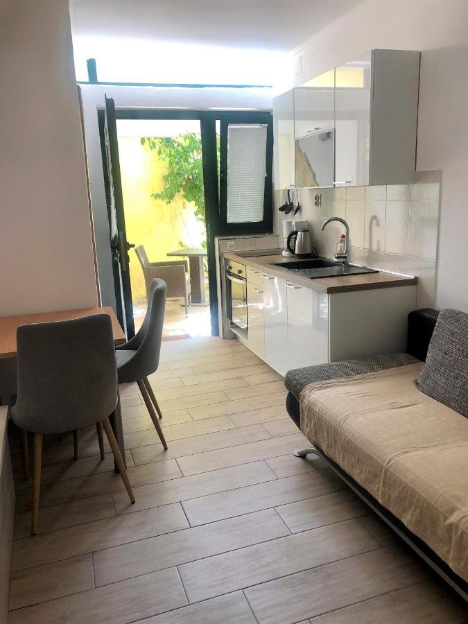 Apartments & Rooms Formenti Skradin Exterior foto