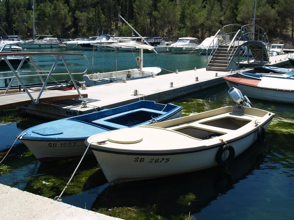 Apartments & Rooms Formenti Skradin Exterior foto
